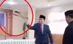 Video Viral Pejabat NTB Lempar Mikrofon Bikin Heboh