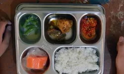 Orang Tua Menangis, Puluhan Pelajar Cipongkor Jadi Korban Keracunan Lagi