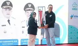 Hari Kesehatan Nasional ke-61, Sekda Ajat Dorong Profesionalitas dan Inovasi Tenaga Kesehatan