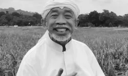 Cerita Pelawak Nurul Qomar Diam-Diam Minta Siapkan Makam ke Penjaga TPU