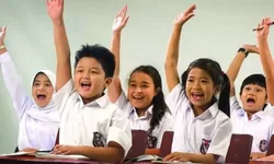 SIAP-SIAP! Dana PIP 2025 Cair Mulai 17 Juli, Ini Syarat dan Cara Mengambil Bantuan Pendidikan Siswa SD, SMP, dan SMA