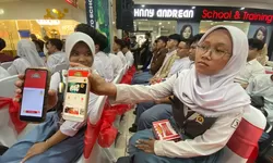 Aplikasi SKCK Goes to School