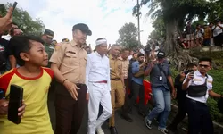 Gubernur Jawa Barat Dedi Mulyadi Cek Jalan Batutulis Kota Bogor yang Longsor
