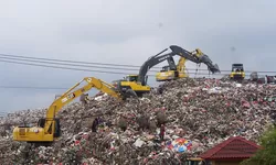Volume Harian Capai 600 Ton, Bupati Bogor Prioritaskan Penanganan Sampah di TPA Galuga