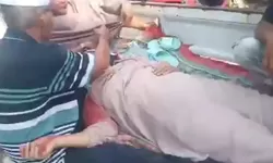 Diduga Karena Mobil Ambulans  Rusak, Korban Kecelakaan di Bekasi Terpaksa Diangkut Mobil Bak