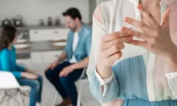 Ciri-ciri Pasangan Mulai Selingkuh, Ini Yang Harus Kamu Lakukan