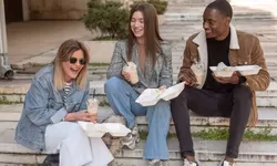 Pandai Bersosialisasi dan Senang Melakukan Hal Baru, Berikut Kepribadian Menarik Seorang Ekstrovert