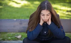 Mudah Tersentuh, Ini alasan Mengapa Perempuan Lebih Mudah Menangis