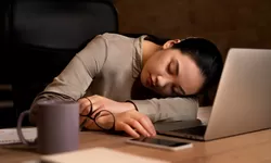 Sulit Tidur? Ini 7 Cara Mudah Agar Tidur Cukup dan Tubuh Lebih Bugar