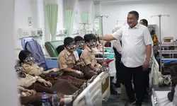 103 Siswa SMPN 2 Cisarua Terindikasi Keracunan, Sampel Makanan Diuji di Labkesda
