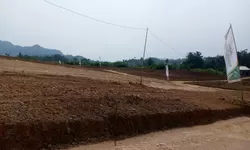 Bisnis Kavling di Depan Kantor Kecamatan Sukamakmur, Dewan Kemana?