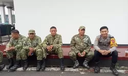 Wujudkan Sinergitas TNI- POLRI, Personil Polsek Cikijing Kunjungi Koramil 1705
