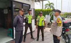 Antisipasi Gangguan Kamtibmas di Kawasan Industri, Polsek Dawuan Sambangi Pos Security PT Ming Chia Desa Sinarjati