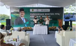 Kepala Bappenas Rachmat Pambudy Tinjau Penerapan Pertanian Berbasis Data dan AI di Klaten