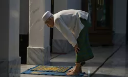 Cara Sholat Witir yang Benar Sesuai Sunnah - Simak Niat, Doa, dan Keutamaannya