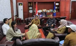 Parimo Olah Limbah Jadi Berkah, Dari Kulit Durian Hingga Mimpi BBM di Kotaraya