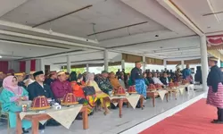 Hardiknas di Majene, Bupati Syukri Luncurkan Gerakan Kembali ke Sekolah
