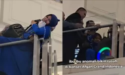 Afgan Istighfar, Aksi Ibu-ibu Lempar Mikrofon Bikin Heboh Mini Konser Grand Indonesia