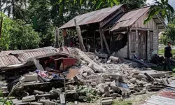 Pantau Korban Gempa, Anwar Hafid Janji Kawal Pemulihan