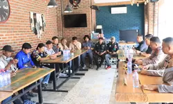 Polres Majene Gaet Jurnalis Tangkal Hoaks dan Amankan Wilayah