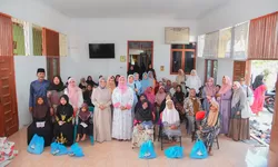 Ny. Henny Heridawaty Tegaskan Komitmen TP PKK Batu Bara Hadir di tengah Masyarakat Melalui Aksi Sosial   