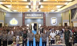 Jelang Lebaran, Sat Binmas Polres Tanjung Balai Sambangi Nasabah Bank BCA