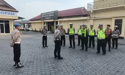 Pastikan Warga Nyaman Berburu Takjil, Sat Lantas Polres Tanjung Balai Amankan Pasar Tumpah