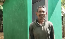 Senyum Bahagia Bapak Tamin, Kini Miliki Jamban Bersih Berkat Program TMMD Kodim 0728/Wonogiri