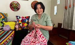 Kisah Inspiratif Anggota Persit Kartika Chandra Kirana Cabang L Kodim Surakarta Dalam Mengembangkan Ketrampilan Merajut