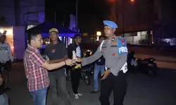 Hari ke-18 Ramadhan, Polres Langkat Gelar Sahur On The Road dan Bagikan 100 Nasi Sahur