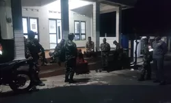 Babinsa Musuk Aktif Patroli Malam, Pastikan Pos Ronda Siaga Jaga Keamanan Desa