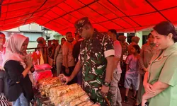 TNI Gelar Bazar Ramadhan Serentak, Halaman Kodim Wonogiri Dipadati Pembeli