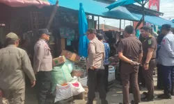 Polres Tanjung Balai Sidak Pasar Pastikan Stabilitas Harga Pangan.