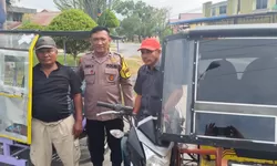 Waspada Penipuan Online, Bhabinkamtibmas Kelurahan Gading Sambangi Warga
