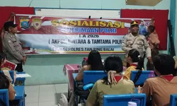 Sat Binmas Polres Tanjung Balai Sambangi Pelajar SMA Methodist II Penerimaan Polri 2026.