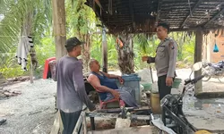Bhabinkamtibmas Polsek Tanjung Pura Aktif Sambangi Warga, Sampaikan Imbauan Kamtibmas dan Bahaya Narkoba