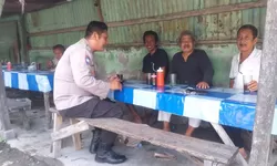 Bhabinkamtibmas Tanjung Balai Utara Ajak Masyarakat Perangi Narkoba dan Premanisme