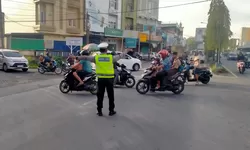 Sat Lantas Polres Langkat Intensifkan Gatur Lalin Pagi, Kapolres Apresiasi Kinerja Personel