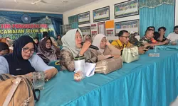 Respon Cepat, Polsek Teluk Nibung Robohkan Barak Narkoba