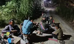 Babinsa Turun Malam, Hadirkan Rasa Aman di Desa Krobokan