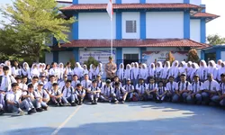 Kapolres Langkat Tanamkan Disiplin dan Semangat Raih Cita-Cita Setinggi Bintang di SMA YAPIM Taruna Stabat