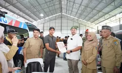 Pastikan Pelayanan Optimal, Bupati Baharuddin Tinjau Pelaksanaan Berlayar di Kecamatan Talawi   