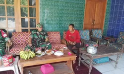 Humanis!! Babinsa Koramil Jatiroto Perkuat Kedekatan TNI dan Warga Wonogiri