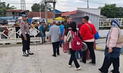 Polsek Teluk Nibung Kawal Kedatangan Penumpang dari Malaysia di Pelabuhan