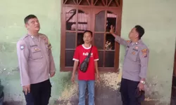 Sambangi Warga, Kanit Binmas Polsek Tanjung Balai Utara Ingatkan Waspada Curanmor.