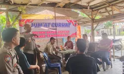 Dekat dengan Warga, Polres Tanjung Balai Gelar 'Jumat Curhat' di Warung Kopi.