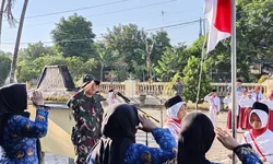 Istimewa! peringati Hari Pendidikan, SD Plumbungan IV, TNI jadi Irup