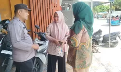 Bhabinkamtibmas Polsek Tanjung Balai Selatan Ingatkan Warga Waspada Hoaks 