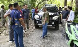 Tinjau Perbatasan Pasaribu Tobing, Bupati Tapteng : Pemprov Sumut Gelontorkan 9 Miliar Pembangunan Jalan Batas Tapteng-Taput