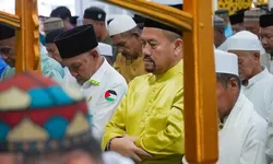Bupati dan Wakil Bupati Batu Bara Laksanakan Sholat Idul Adha di Masjid Raya An-Nur Tanjung Tiram